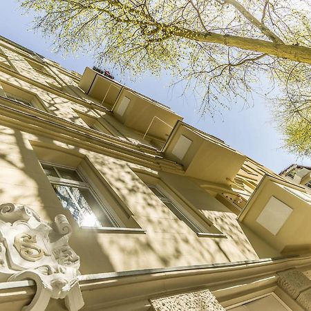 Hochwertige Altbauwohnung Im Modernen Stil In Wiesbaden - Kueche - Terrasse - Wlan - Zentral ภายนอก รูปภาพ