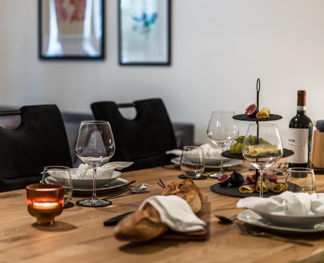 Hochwertige Altbauwohnung Im Modernen Stil In Wiesbaden - Kueche - Terrasse - Wlan - Zentral ภายนอก รูปภาพ
