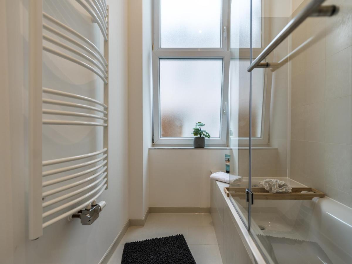 Hochwertige Altbauwohnung Im Modernen Stil In Wiesbaden - Kueche - Terrasse - Wlan - Zentral ภายนอก รูปภาพ