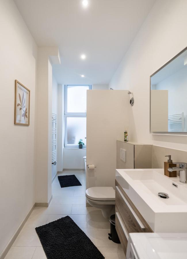 Hochwertige Altbauwohnung Im Modernen Stil In Wiesbaden - Kueche - Terrasse - Wlan - Zentral ภายนอก รูปภาพ