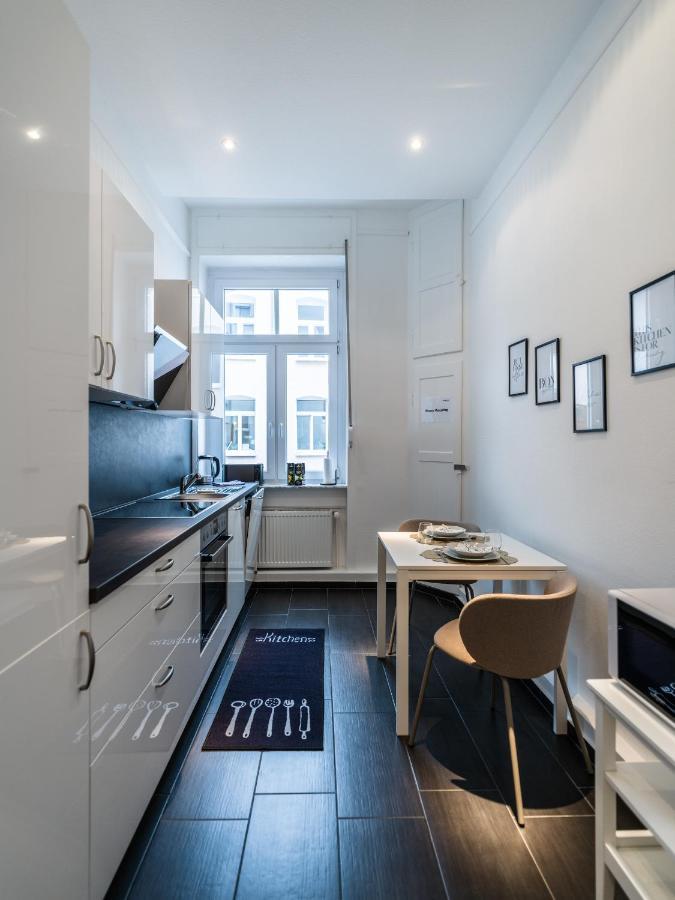 Hochwertige Altbauwohnung Im Modernen Stil In Wiesbaden - Kueche - Terrasse - Wlan - Zentral ภายนอก รูปภาพ
