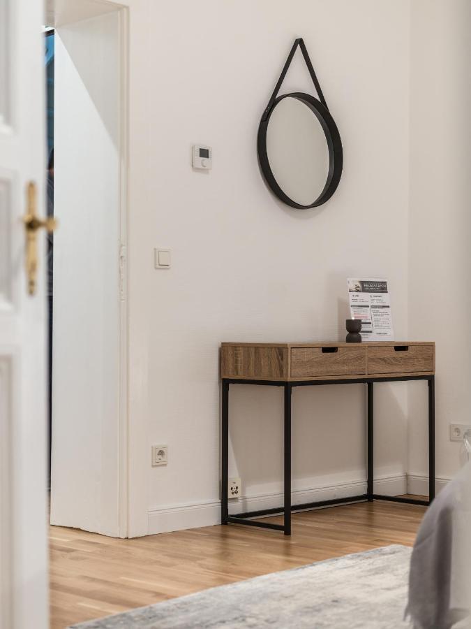 Hochwertige Altbauwohnung Im Modernen Stil In Wiesbaden - Kueche - Terrasse - Wlan - Zentral ภายนอก รูปภาพ
